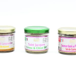 Terrine artisanale Bretagne - Trio de terrine mer au saumon fumé au poivre rose et sel de guérande, homard et langoustine, saint jacques crème et citron