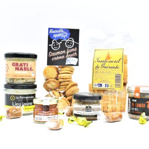 terre - mer - rillette - poulet - roti - porc - tomate - piment - saumon - cabillaud - maquereau - confit - cidre - caramel - beurre - sale - biscuit - apéritif - oignon - tomate - fromage - toast