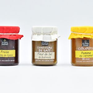 Trio de confitures bretonne fraise basilic et chocolat noisette. Compote pomme caramel au miel. Confiture de lait à la fleur de sel