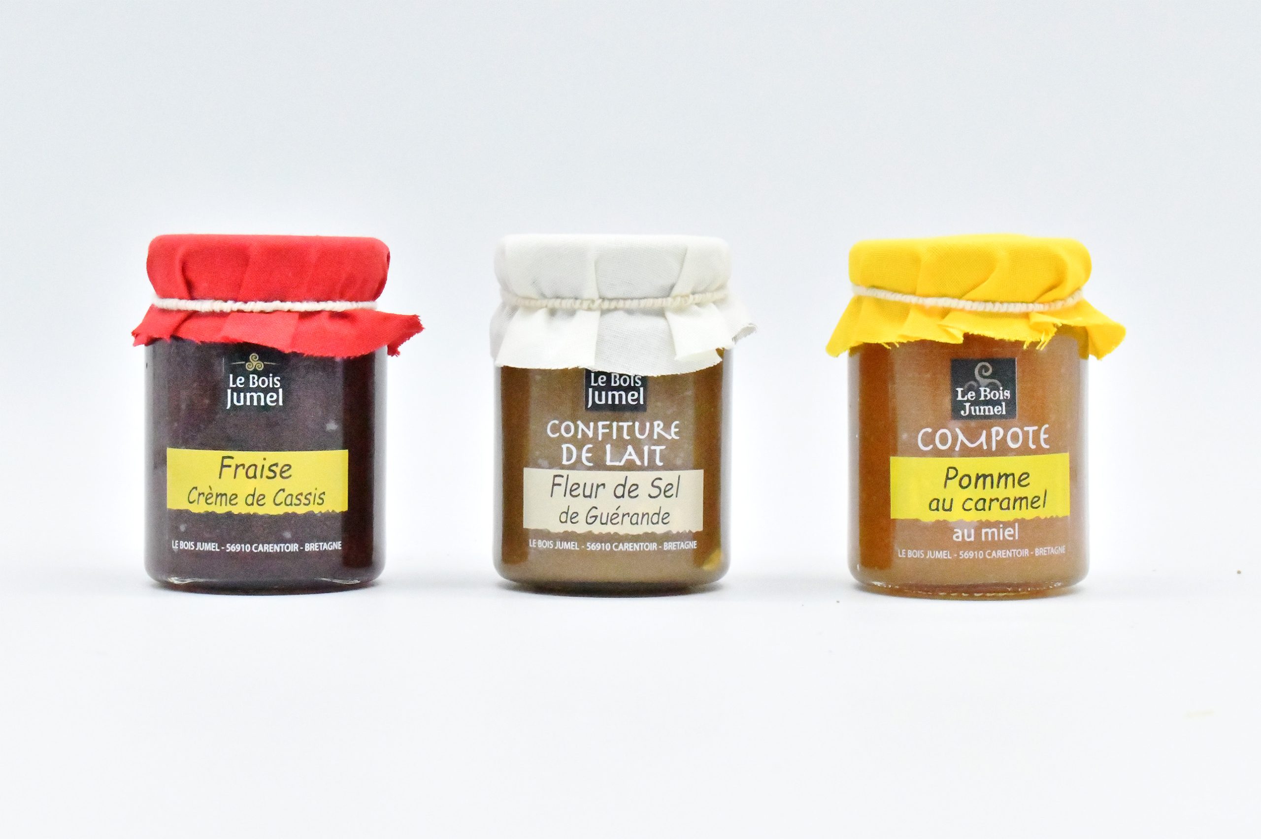 Trio de confitures bretonne fraise basilic et chocolat noisette. Compote pomme caramel au miel. Confiture de lait à la fleur de sel